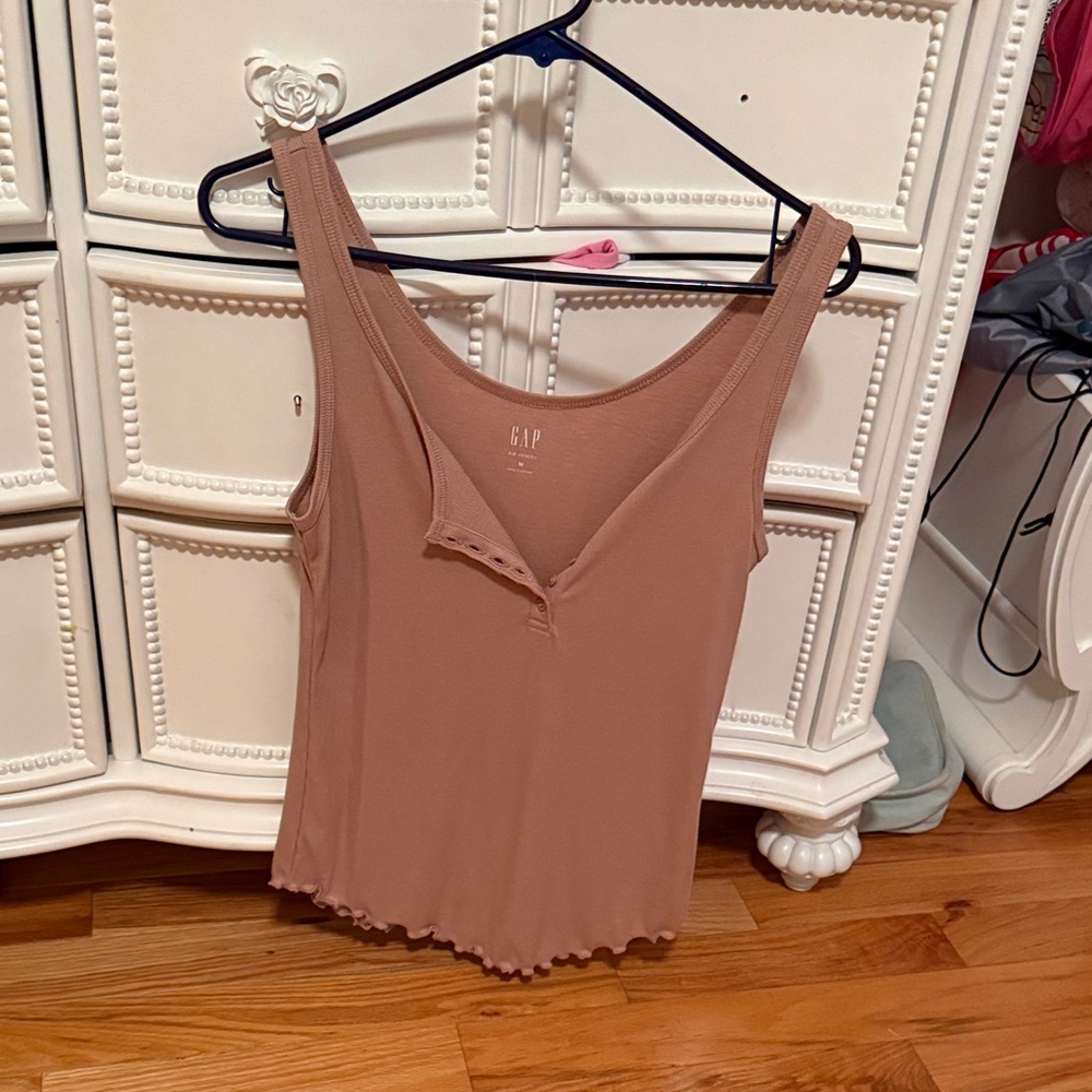 GAP Ribbed Scoop-Neck Camisole in Dusty Rose